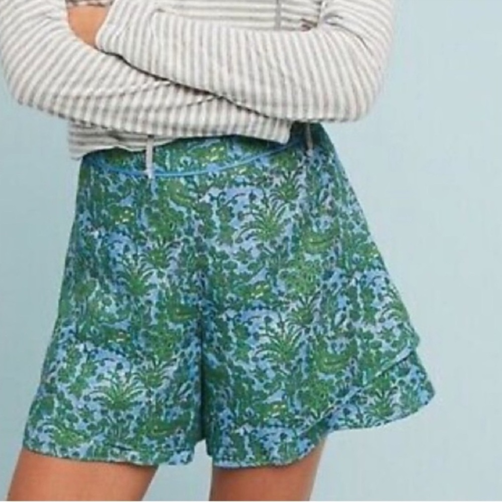 Anthropologie |ETT:TWA Simone Tiered Green Botanical Print Shorts Sz S